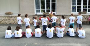 Customisation de T-shirt par les enfants (6 à 13 ans) sur le thème des Minions