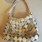 Réparation du sac en sequins coco, renfort des coutures les plus sollicitées